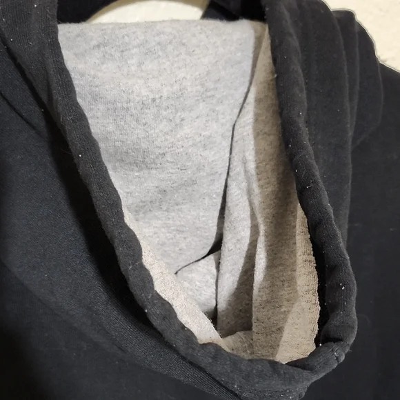 Champion Men's Black Hoodie Sweater - Picture 7 of 9